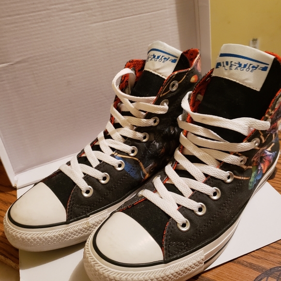 DC Comic Converse - Picture 3 of 5